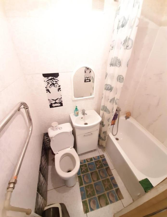Flat in the city center Уралск Екстериор снимка