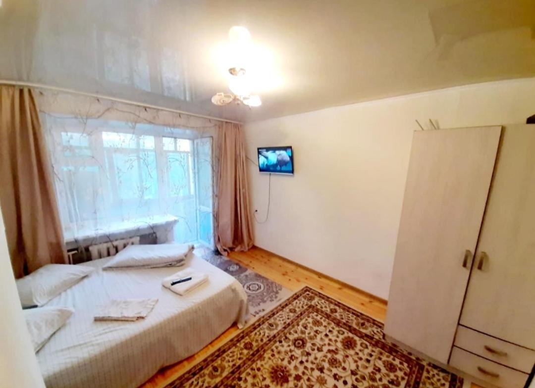 Flat in the city center Уралск Екстериор снимка